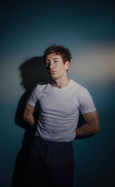 Barry Keoghan Please Please Please, Barry Keoghan Photoshoot, Barry Keoghan Wallpaper, Leng Celebs, Barry Keoghan, Irish Baby, Wealthy Men, Of Mice And Men, Love Film