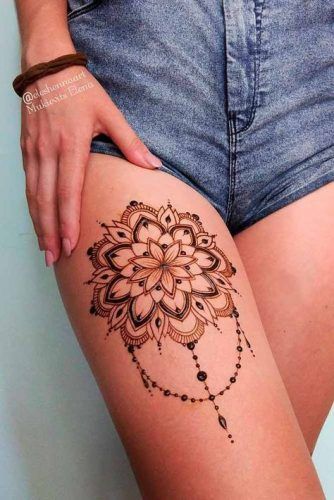 Explore Top 20 Henna Tattoo Ideas for 2024: Unleash Your Style with Trendy & Traditional Designs Thigh Henna, Henne Tattoo, Jagua Henna, Leg Henna, Cute Henna, Tato Henna, Kunst Tattoos, Henna Tattoo Hand, Simple Henna Tattoo