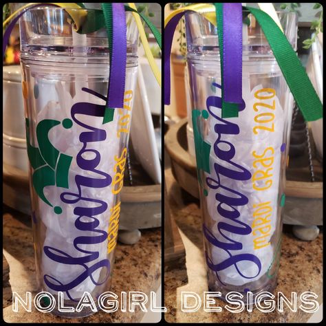 Mardi Gras Diy, Wine Teacher, Circuit Crafts, Wedding Tumblers, Holiday Accessories, Custom Wine Glasses, Mardi Gras Decorations, Cheer Gifts, Personalized Wine Glass