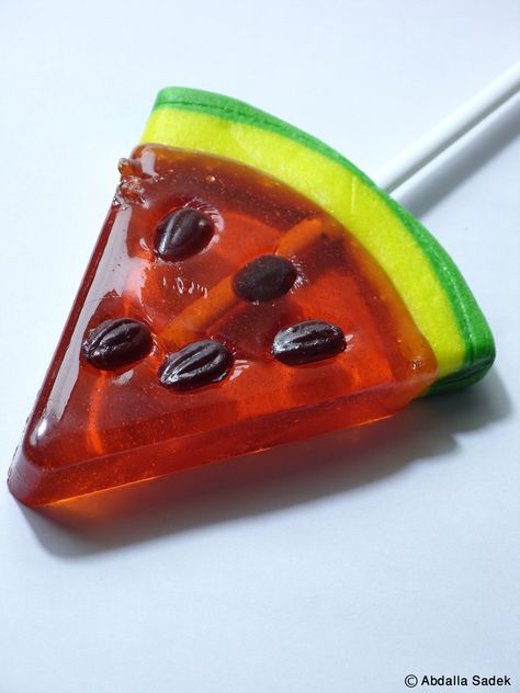 Watermelon Lollies, Watermelon Candy, Watermelon Wedge, Watermelon Recipes, Juicy Fruit, Sweet Candy, Food Presentation, Jelly Beans, Candy Recipes