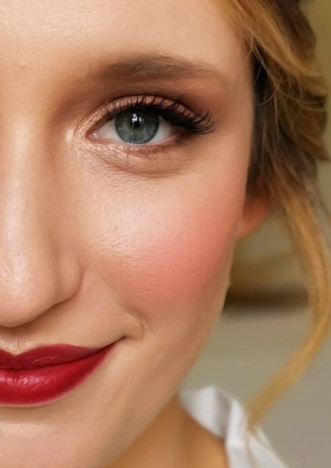 Simple Wedding Makeup Red Lip, Bridesmaid Makeup Bold Lip, Wedding Makeup For Blue Eyes Blonde Hair Red Lips, Natural Bridal Makeup With Bold Lip, Natural Make Up Red Lips, Wedding Make Up For Red Hair, Bridal Makeup Bright Lipstick, Bright Lip Wedding Makeup, Wedding Makeup For Pale Skin Red Hair