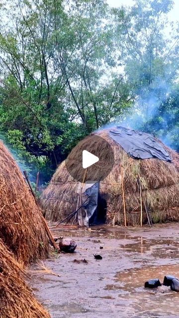 1,057 likes, 14 comments - mamaruethiopiantours on October 20, 2023: "Huts of Mursi Tribe Village, Omo Valley Ethiopia. . . . #Ethiopia #OmoValley #omoriver #tribes #mamaruethiopiantours #mamarulocalguid...". Ethiopia Culture, Bilen Tribe Eritrea, Ethiopian Tribes, Huinnyeoul Culture Village, Ethiopian Gurage Culture, African Hut, Suri Tribe Ethiopia, Ethiopia Addis Ababa, Africa Tribes