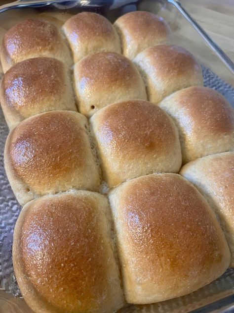 Quick 60 Minute Fresh Milled Dinner Rolls - Lovely Bell Bakes % Fresh Milled Flour Dinner Rolls, Lovely Bell Bakes, Fresh Milled Rolls, Fresh Milled Dinner Rolls, Quick Dinner Roll, Milling Flour, Fresh Buns, Whole Wheat Dinner Rolls, Wheat Dinner Rolls