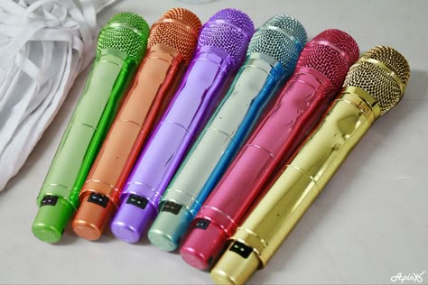 6 Microphones Kpop, Microphones Kpop, Kpop Mic, Kpop Microphone, Music Mic, All About Justin Bieber, Music Supplies, Concert Attire, Gossip Girl Outfits