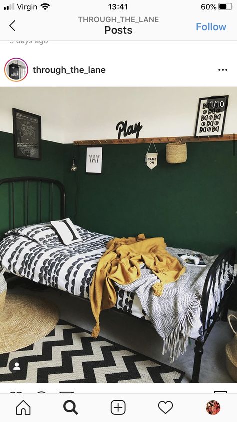 Green Half Wall, Spare Bedroom Office Ideas, Arty Bedroom, Boys Bedroom Green, Green Boys Room, Green And White Bedroom, Green Walls Living Room, Teenage Boy Room, Half Walls