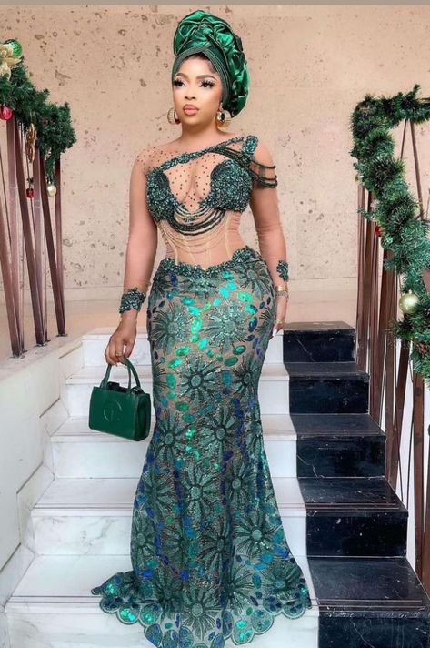 Latest Amazing Lace Styles For Classy Occasions. - Stylish Naija Sequence Asoebi Styles, Igbo Asoebi Styles, Sequence Gown Styles In Nigeria, Asoebi Styles 2022, Nigerian Asoebi, Afro Wedding, Lace Aso Ebi Styles, Asoebi Dress, Lace Asoebi Styles