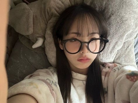 Jimin Selca, Class Pictures, Universal Music Group, Just Girl Things, Girl Icons, Kpop Girls, Mini Albums, Girl Group, Black Pink