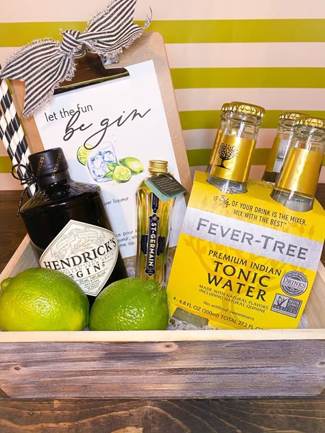 Alcohol Basket, Cocktail Gift Basket, Gin And Tonic Gifts, Drink Basket, Gin Hamper, Gift Exchange Game, Cocktail Gift Set, Gift Exchange Games, Happy Hour Cocktails