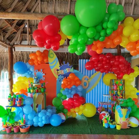 Splish Splash Birthday Party, Kids Pool Party Birthday, Splish Splash Party, Baby Birthday Party Theme, Pool Party Themes, Pool Party Kids, Splash Party, Surf Party, Foam Party