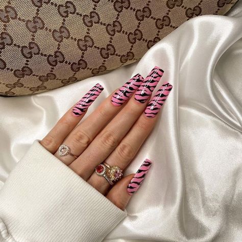 Coffen Nails, Pink Zebra Nails, Tiger Nails, Zebra Print Nails, Nail Design Glitter, Zebra Nails, Sculpted Nails, Drip Nails, Nails Only