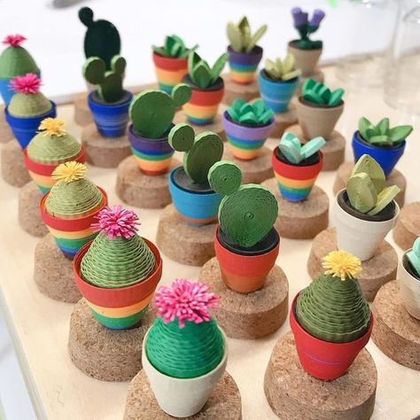 Quilling Plants 3d, Paper Quilling Plants, Paper Quilling Mushroom, Quilled Succulents, Quilling Succulents, Quilling 3d Miniatures, Quilled Cactus, Paper Quilling Designs Creative, Quilling Plants