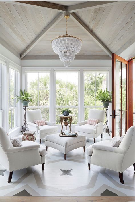 Sunroom Decorating, Sunroom Designs, Florida Room, Room Deco, White Furniture, Forever Home, Floor Design, A Living Room, Coastal Living