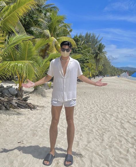 Boracay Outfit, Summer Outfits Men Beach, Beach Outfit Men, Pool Outfits, Slides Outfit, Korean Summer Outfits, Latest African Men Fashion, Gay Outfit, Aesthetic Outfits Men