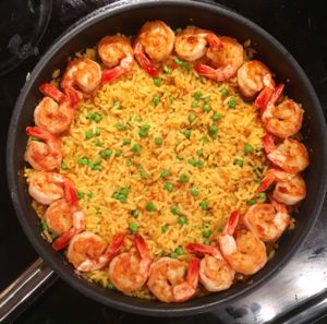 Shrimp Yellow Rice, Yellow Rice And Shrimp Recipe, What Goes With Shrimp, Mexican Rice Dishes, Spanish Shrimp, Light Lunch Recipes, Spanish Dish, Rice Shrimp, Yellow Rice Recipes