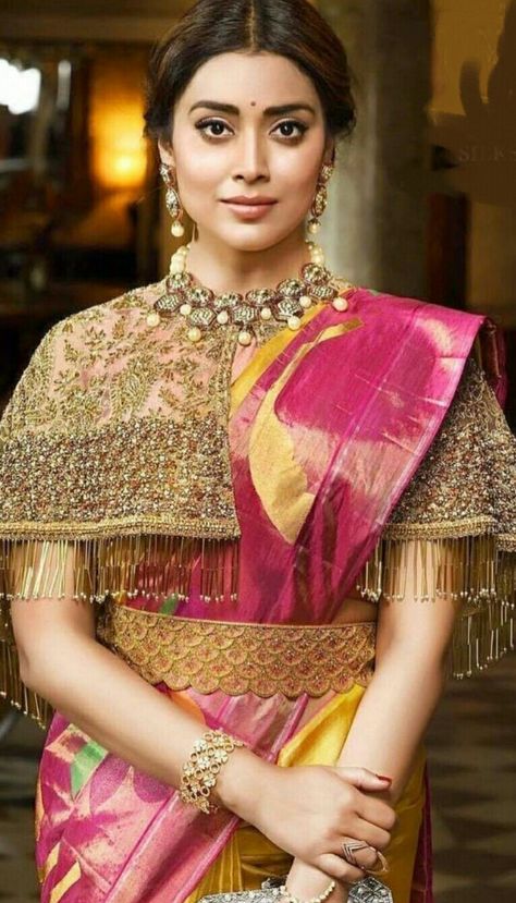 Blouse Designs With Belt, Designer Sadi, Bridal Blouse Design, Saree Draping Styles, Saree Blouse Neck Designs, Lehenga Blouse Designs, Fashionable Saree Blouse Designs, Indian Saree Blouses Designs, Blouse Designs Indian