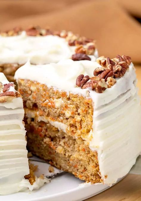 Super Moist Carrot Cake, Layered Cheesecake, Easter Carrot Cake, Moist Carrot Cake, Homemade Carrot Cake, Gluten Free Carrot Cake, Moist Carrot Cakes, Cake Cheesecake, Carrot Cake Cupcakes