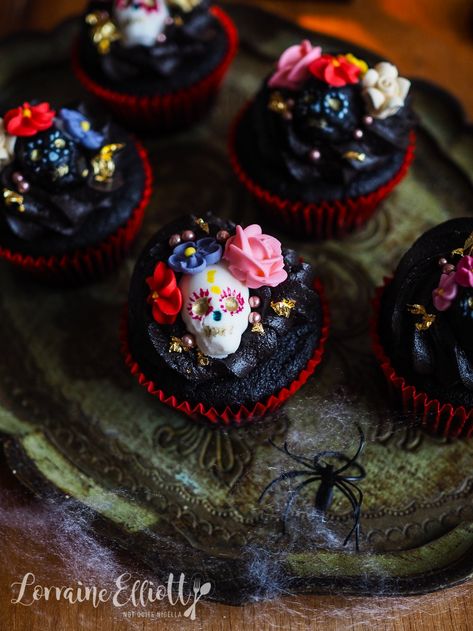 December Baking, Black Velvet Cupcakes, Cupcakes Aesthetic, Wedding Brainstorming, Skull Cupcakes, Christine Mcconnell, Cupcake Project, Mexican Halloween, Halloween Charcuterie