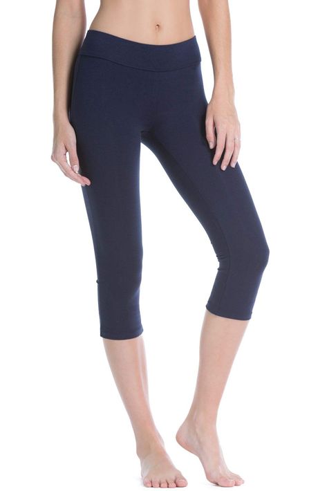 Fishers Finery Women's Ecofabric Classic Athletic Workout Yoga Capri >>> Click image for more details. (This is an Amazon affiliate link) #yogapants Workout Legging, Black Workout Leggings, Clothes For Women Over 50, Athletic Workout, Yoga Capris, Yoga Activewear, Athlete Workout, Workout Yoga, Wide Waistband