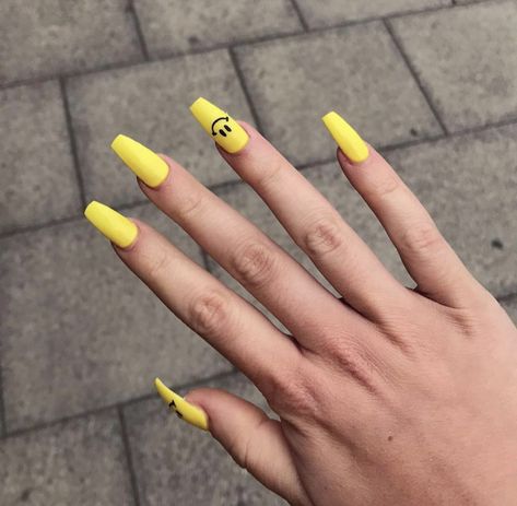 #raver #yellow #smile #happy #nails #yellownails Yellow Happy Face Nails, Smile Nail Art, Yellow Nail Ideas, Smiley Face Yellow, Smile Nails, Yellow Acrylic Nails, Acrylic Nails Yellow, Face Nails, Yellow Nail Art