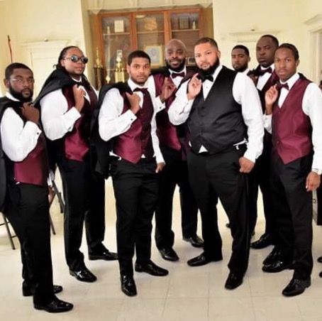 Burgundy Vest Groomsmen, Black Suit Burgundy Shirt, Burgundy Wedding Party Groomsmen, Black And Burgundy Wedding Party, Groomsmen Attire Burgundy, Burgundy Groomsmen Attire, Black And Burgundy Suit, Burgandy And Gold Wedding, Burgundy Tux