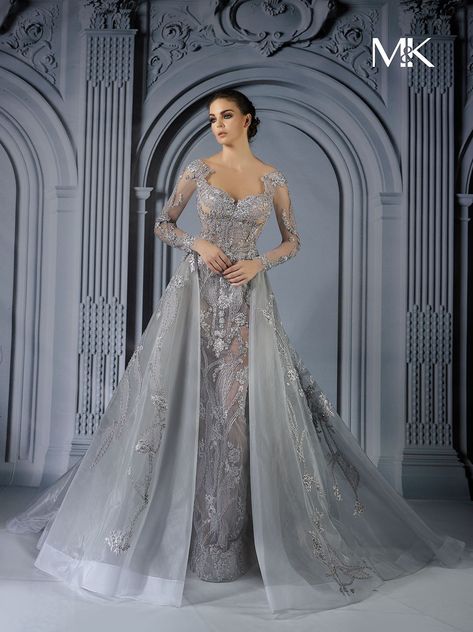 Regal Wedding Dress, Regal Wedding, Indian Wedding Gowns, Collection Couture, Mother Wedding Dress, Blue Wedding Dresses, Dreamy Dress, Gorgeous Gowns, Beautiful Gowns