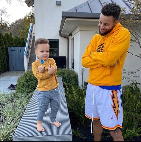 Canon W. Jack Curry🧸 on Instagram: “The real reason is because he wanted to look like daddy 🧸 - - - - .......................... FOLLOW @canoncurry_fp FOR MORE UPDATES ABOUT…” Cannon Curry, Basketball References, Steph Curry Wallpapers, Nba Wallpapers Stephen Curry, Steph Curry Jersey, The Curry Family, Stephen Curry Wallpaper, Curry Wallpaper, Curry 3