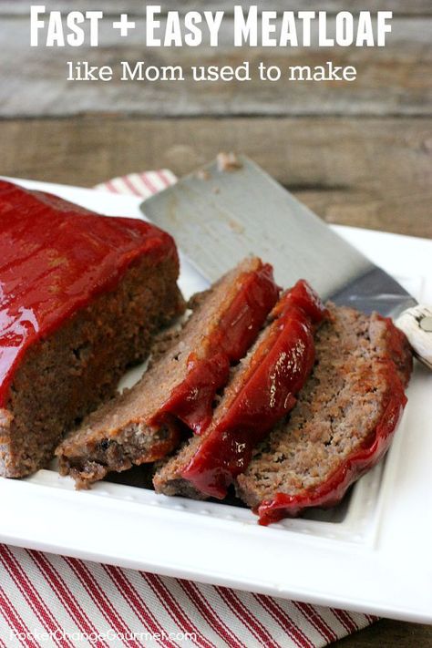 Fast and Easy Meatloaf - with a few simple ingredients you can have Meatloaf just like Mom used to make! Click on the Photo for Recipe! Grandmas Meatloaf, Basic Meatloaf Recipe, Basic Meatloaf, Tasty Meatloaf Recipe, Meatloaf Topping, Cheesy Breakfast, Dinners Ideas, Meatloaf Dinner, Delicious Meatloaf