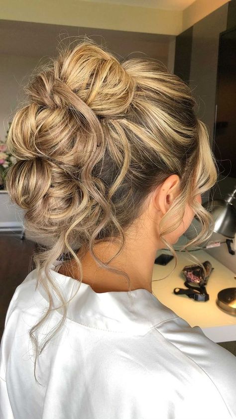 Faux Mohawk Updo Bridal, Formal Mohawk Updo, Messy Bun Faux Hawk, Bridal Faux Hawk, Wedding Faux Hawk, On Trend Updos, Hippie Updo, Trending Updos, Mohawk Updo Wedding