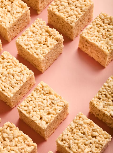 Rice Squares Cereal Recipes, Childhood Snack Recipes, Rice Crispy Squares Original, Matrimonial Cake, Salted Caramel Rice Krispie Squares, Rice Krispie Energy Bar, S’more Rice Krispies, Rice Crispy Squares, Pantry Cooking