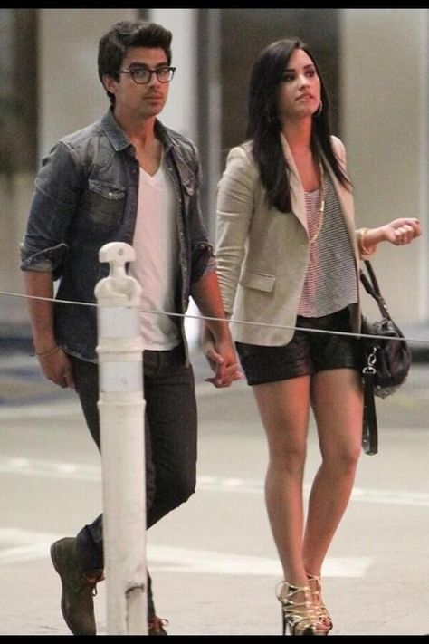 Demi Lovato and Joe Jonas Demi Lovato Boyfriend, Demi And Joe, Demi Lovato Nick Jonas, Demi Lavato, Jonas Brother, Camp Rock, Joe Jonas, Disney Stars, Nick Jonas