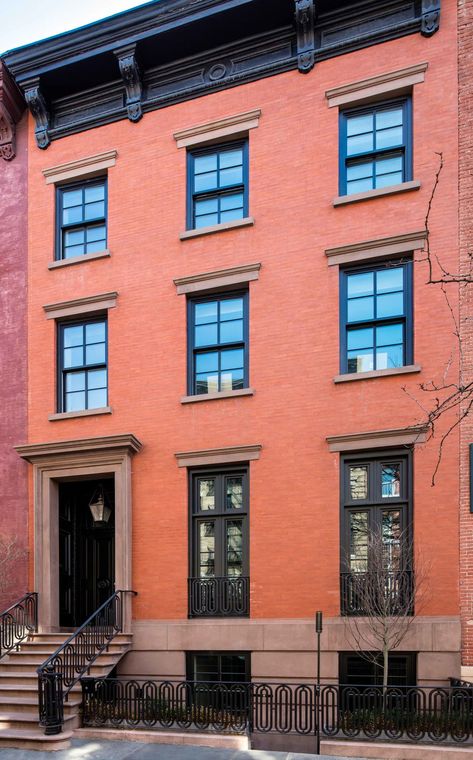 image City Mansion, West Village Townhouse, Nyc Townhouse, Townhouse Exterior, Classical House, Rupert Murdoch, Vogue Living, Education Architecture, Row House