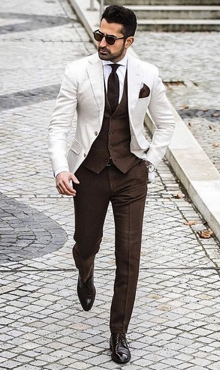 With white shirt, brown pants, brown vest, brown shoes and tie | #mensblazer #mensbusinesscasual #menstyle #businesscasualoutfits Men Work Outfits, Brown Pants Men, Gentleman Mode, Wedding Suits Groomsmen, Casual Work Wear, Wedding Suits Groom, Men With Street Style, Outfits Hombre, New Years Outfit