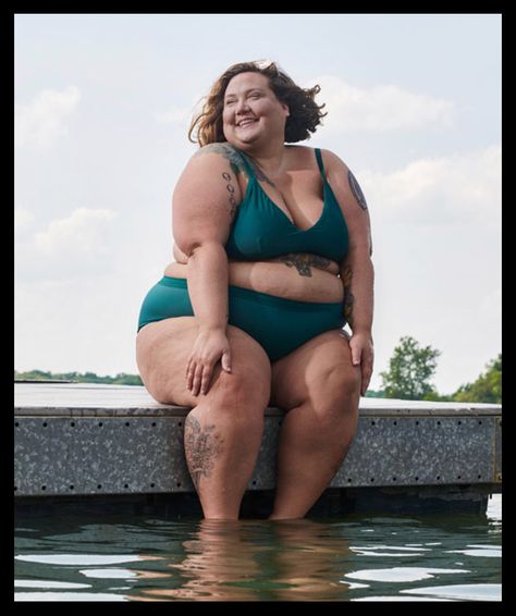 Body Reference, Body Positivity, Kim Kardashian, Beautiful People, Persona, Plus Size, Health, Water, Green