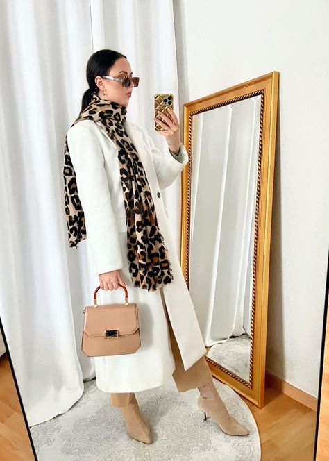 White Wool Coat Outfit with Leopard Scarf Leopard Print Scarf Outfit Winter, White Wool Coat Outfit, Leopard Print Scarf Outfit, Black Cape Outfit, Leopard Scarf Outfit, White Coat Outfit, Puffer Coat Outfit, Wool Coat Outfit, Scarf Outfit Winter