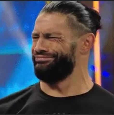 Roman Reigns Funny Pictures, Roman Reigns Memes Funny, Wwe Matching Pfp, Roman Reigns Pfp, Wwe Memes Funny, Wwe Reaction Pics, Roman Reigns Funny, Roman Reigns Memes, Wwe Pfp