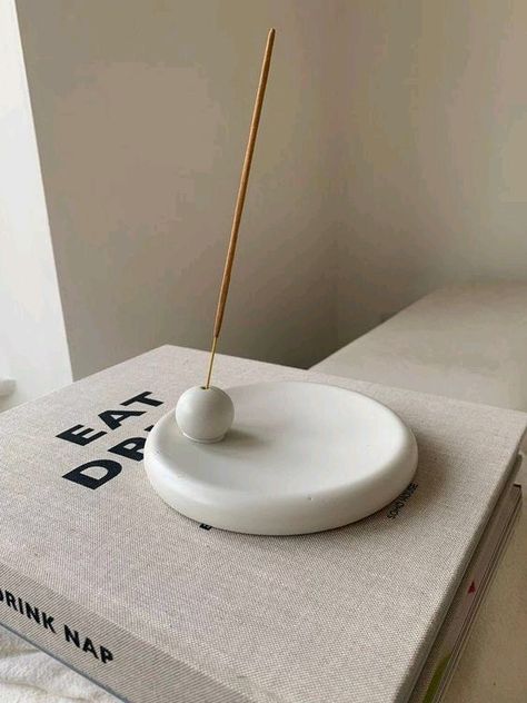 Diy Incense Holder, Jewellery Dish, Ceramic Incense Holder, Diy Air Dry Clay, Ceramic Incense, Cerámica Ideas, Clay Diy Projects, Diy Ceramic, Clay Crafts Air Dry