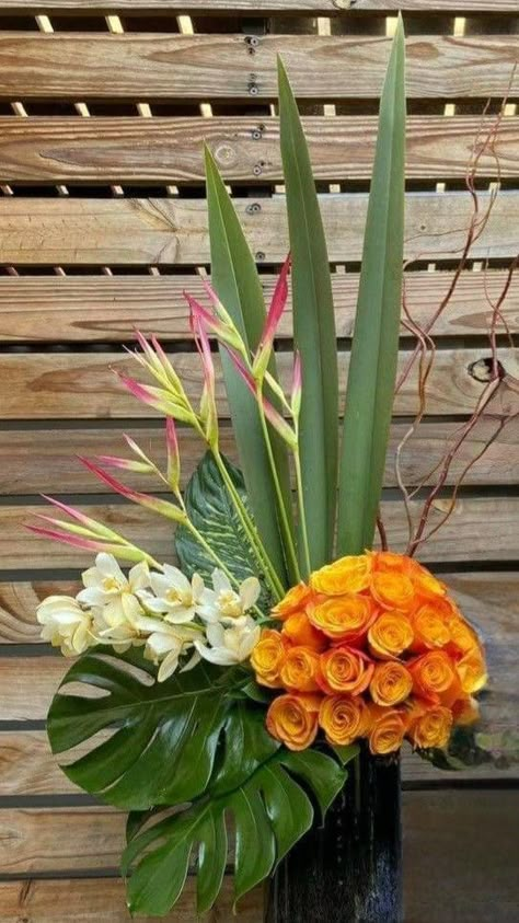 Heliconia Arrangement, Flowers Arrangements Ideas, Basket Flower Arrangements, Orchid Flower Arrangements, Tropical Floral Arrangements, Tropical Flower Arrangements, Large Flower Arrangements, Corporate Flowers, Ikebana Flower Arrangement