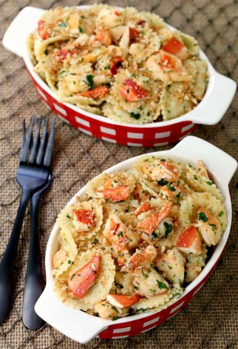 Brown Butter Lobster Roll Pasta | Lobster & Pasta Recipe | Mantitlement Butter Lobster Roll, Pasta Lobster, Lobster Pasta Recipe, Butter Lobster, Lobster Pasta, Holy Cannoli, Seafood Meals, Lobster Dishes, Lobster Recipes Tail