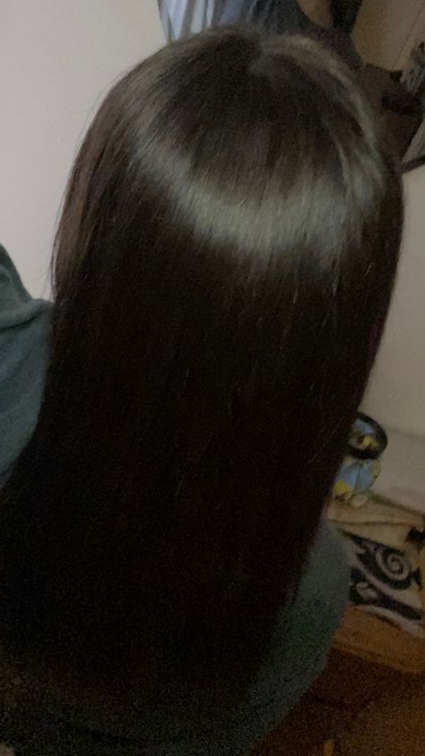 straightened hair 😊 Straightening Hair Aesthetic, Straightened Hair Aesthetic, Pin Straight Brown Hair, Black Hair Brown Highlights Straight, Straight Long Brown Hair With Curtain Bangs, Straight Black Hair Aesthetic, Pintura Highlights Straight Hair, Straight Dark Brown Hair, Dark Brown Straight Hair