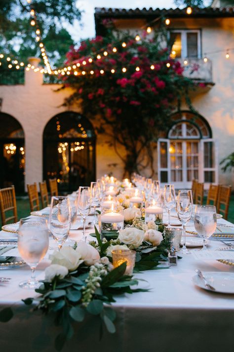 Wedding Intimate Reception, Spanish Estate Wedding, Small Spanish Wedding, Small Villa Wedding, Spanish Garden Wedding, Small Wedding Ideas Intimate At Home, Villa Wedding Ideas, Villa Wedding Decor, Romantic Spanish Wedding