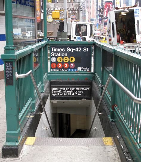 Subway Station Aesthetic, Subway Station Entrance, Subway Entrance, Station Aesthetic, New York Quotes, Bloxburg City, Ny Subway, Long Island Railroad, Chinese New Year Design