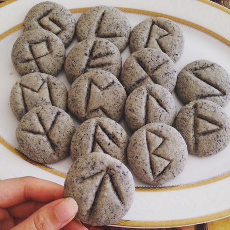 Rune Cookies - black sesame shortbread Dnd Themed Desserts, October Birthdays Ideas, Viking Party Food, Dnd Cookies, Dnd Themed Snacks, Viking Cookies, Dnd Recipes, Fantasy Dessert, Stone Runes