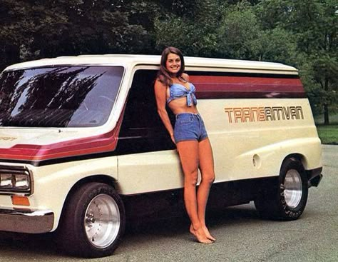 70s van Muse Board, Boogie Van, 80s Summer, Kombi Motorhome, 70s Summer, Vans Girl, Old School Vans, Chevy Van, Ford Van