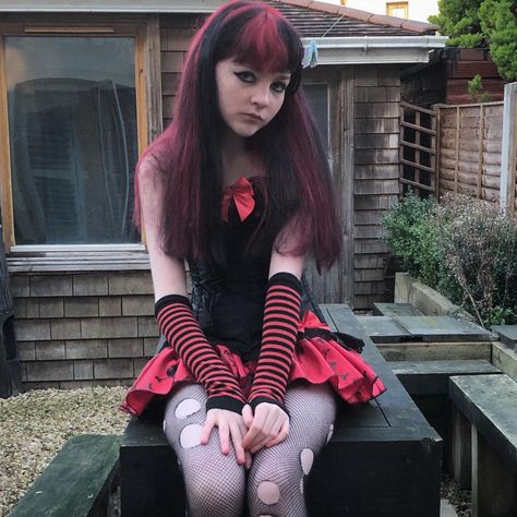 Sanrio goth alternative punk Egirl Fits, Goth Outfit Inspo, Pastel Goth Fashion, Alt Fashion, Swag Style, Mall Goth, Cut My Hair, Alternative Girls, Alternative Outfits