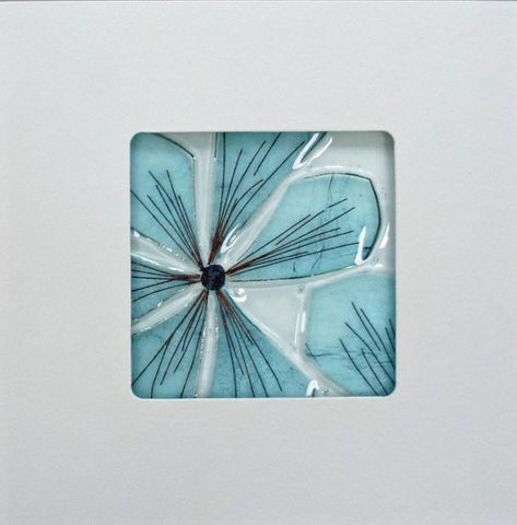 Fused Glass Plates, Glass Fusion Ideas, Kiln Formed Glass, Fused Glass Artwork, Glass Fusing Projects, Flower Panels, Glass Coaster, Glass Fusion, Stained Glass Crafts