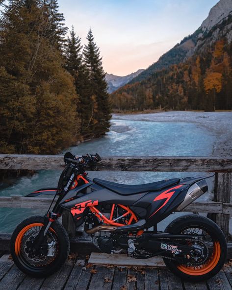 Hypermotard Ducati, Ktm Supermoto, Ktm Motocross, Tmax Yamaha, Ktm Motorcycles, Ktm 690 Enduro, Ktm 450, Motorcross Bike, Custom Sport Bikes