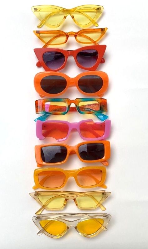 Sunglasses Photoshoot, Orange Glasses, Pretty Sunglasses, Funky Glasses, Vintage Sunglasses Retro, Trendy Glasses, Cute Sunglasses, Retro Accessories, Cool Glasses