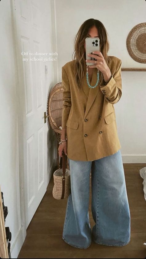 Wide Leg Jeans Outfit, Wide Leg Pants Outfit, Looks Jeans, Date Night Outfits, Getting Bored, Looks Street Style, Again And Again, Mode Inspo, Blazer Outfits