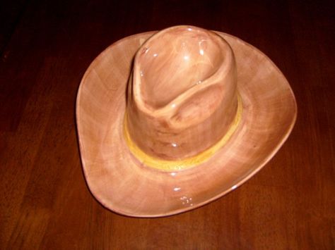 The Allee Willis Museum of Kitsch » Chip and Dip Cowboy Hat Cowboy Hat Pottery, Cowboy Hat Ceramic, Ceramic Cowboy Hat, Clay Pinch Pot Ideas, Highschool Art, Clay Pinch Pots, Thrift Wishlist, Salsa Bowls, Coil Pots