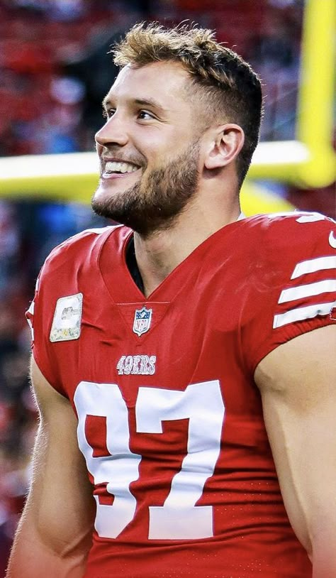 Nick Bosa Wallpaper, Nick Bosa, 49ers Players, Nfl Football 49ers, Football 49ers, Football American, Nfl 49ers, Nfl Football Players, 49ers Football